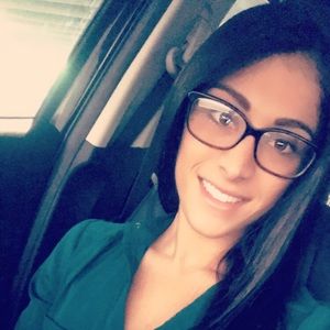 Meet your Posher, Aliza